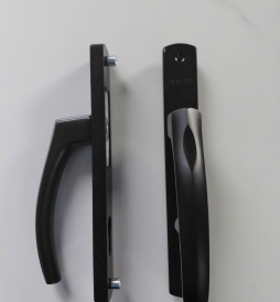 Tay nắm cửa đi DOSICO  Tay Cong Khuyết (D-04)