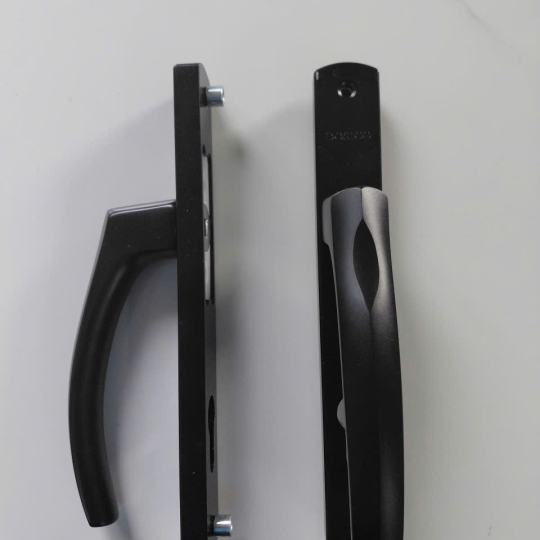 Tay nắm cửa đi DOSICO  Tay Cong Khuyết (D-04)