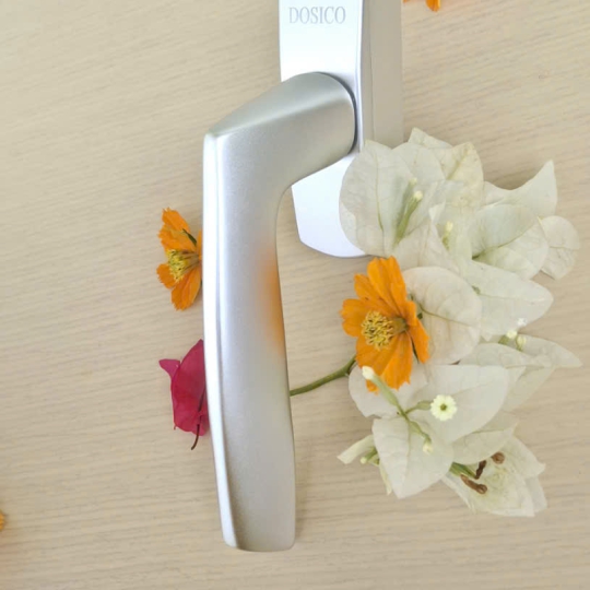 Tay cửa sổ - vác - trắng bạc