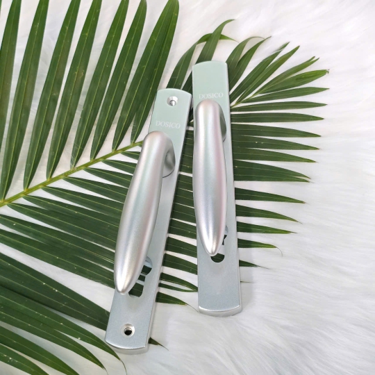 Tay nắm cửa đi- tròn (Bạc) DOSICO D-03